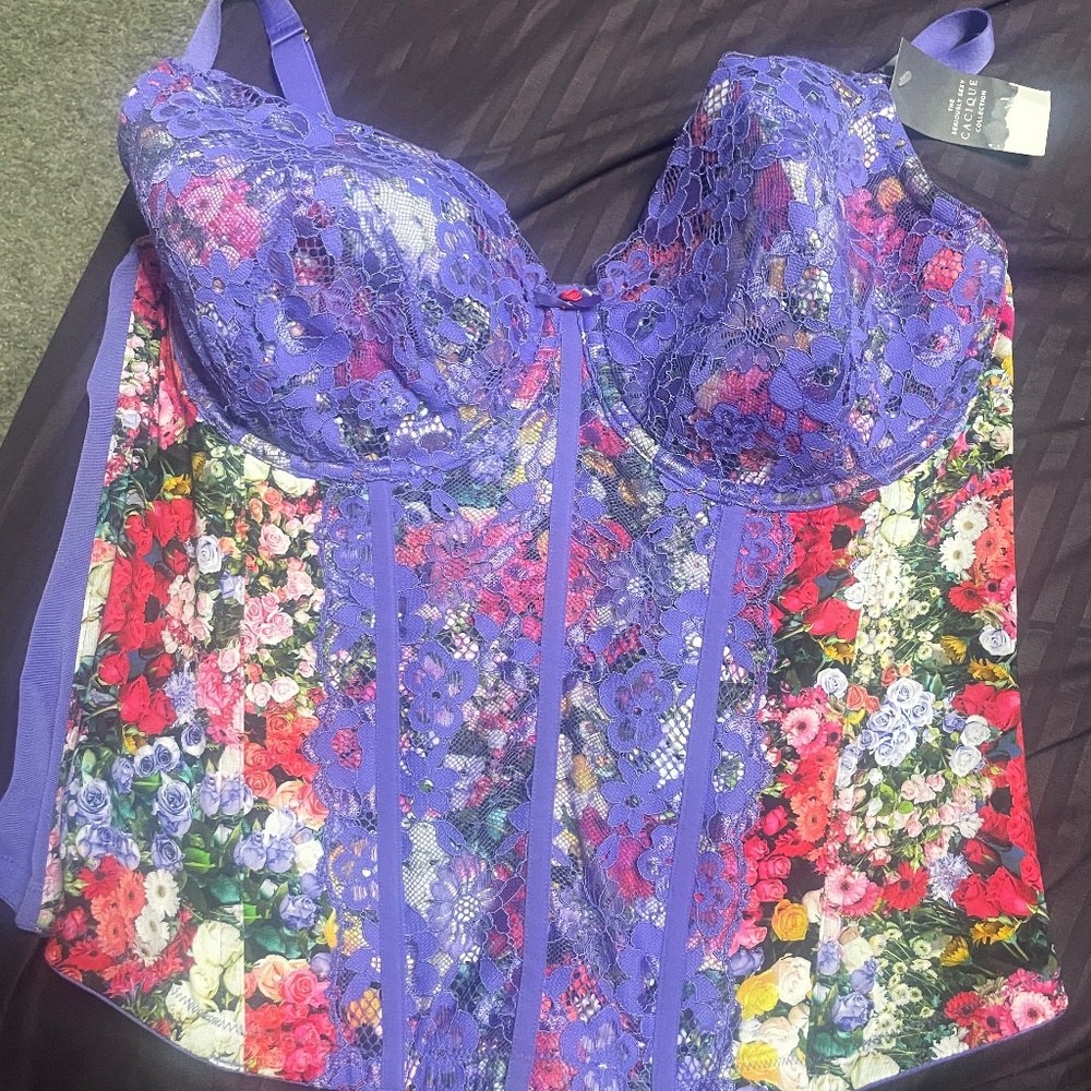 Cacique 42dd corset